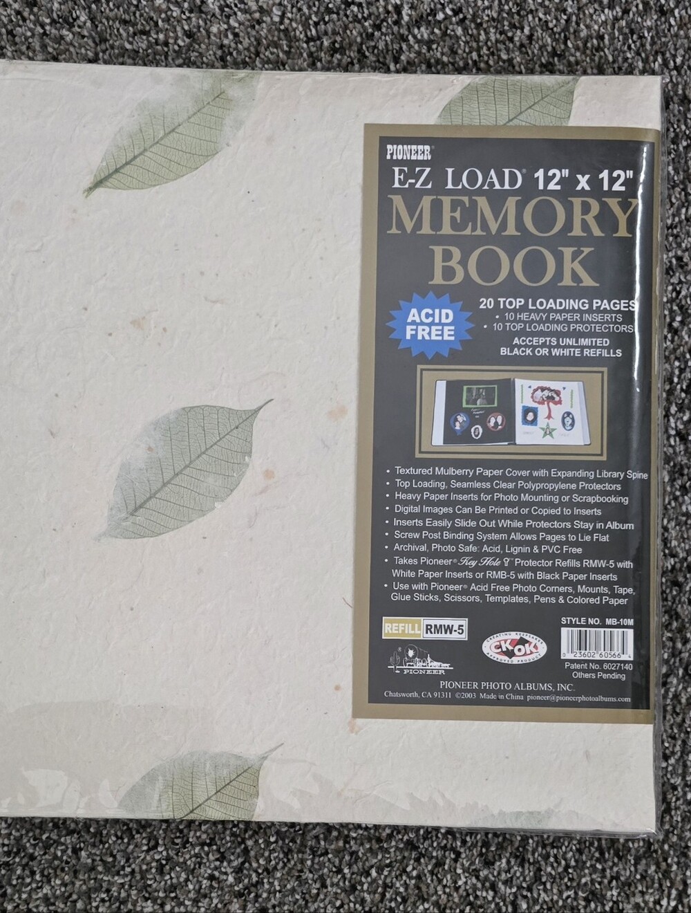 Pioneer E-Z Load 12x12 Memory Book Cream/Green Leaves Acid-Free Orginic-Feel NWT
